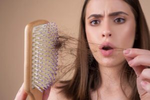 عمليات زراعة الشعر للنساء - بنات طب